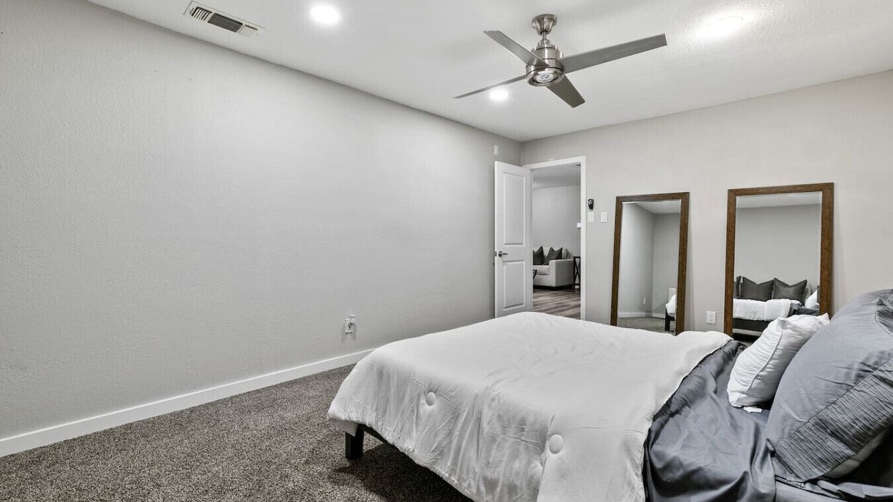 Photo of Bedroom in Grand Prairie