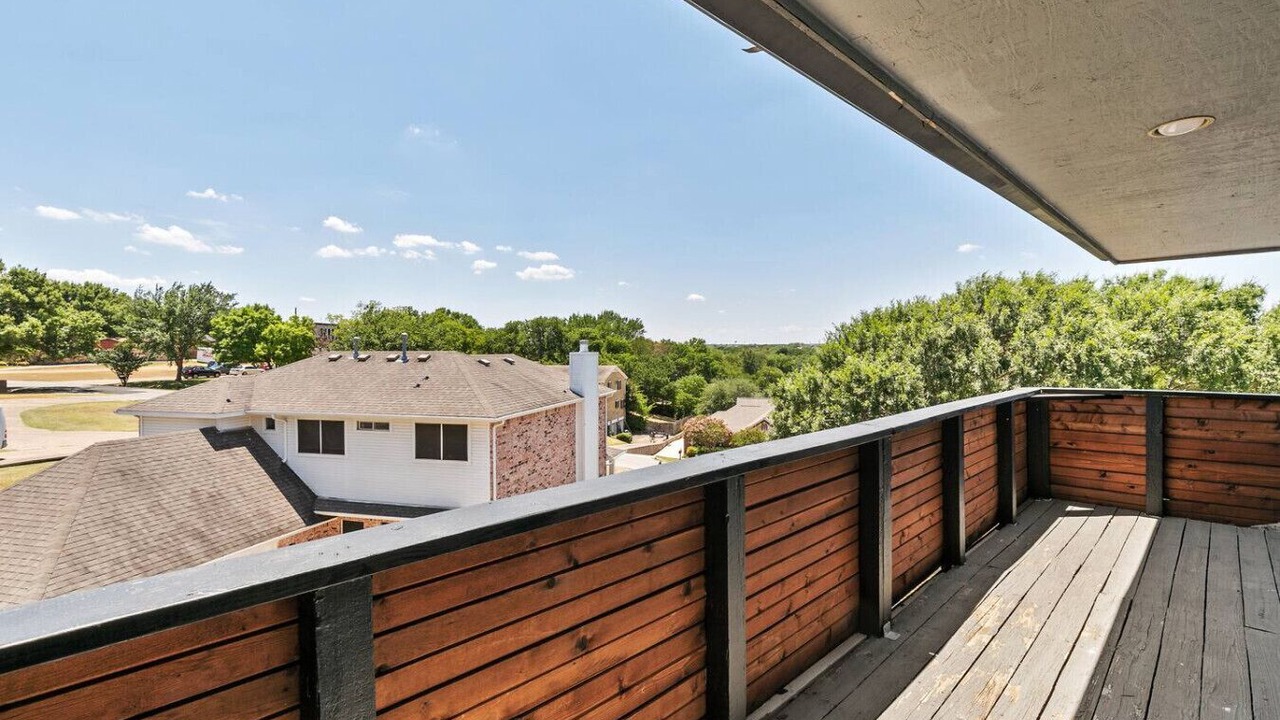 Photo of Patio Balcony in Grand Prairie