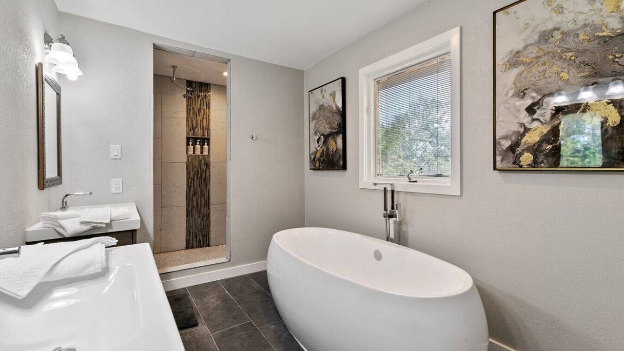 Photo of Bathroom in Grand Prairie