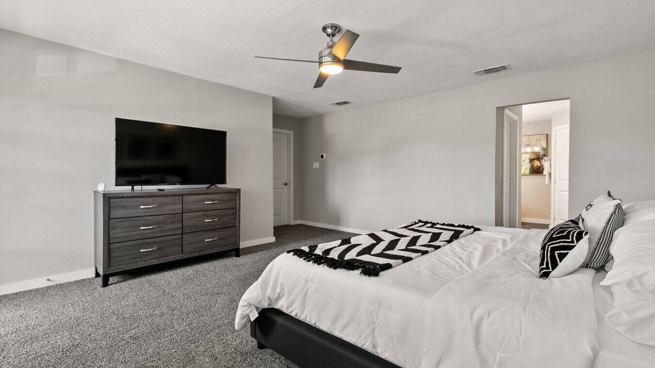 Photo of Bedroom in Grand Prairie