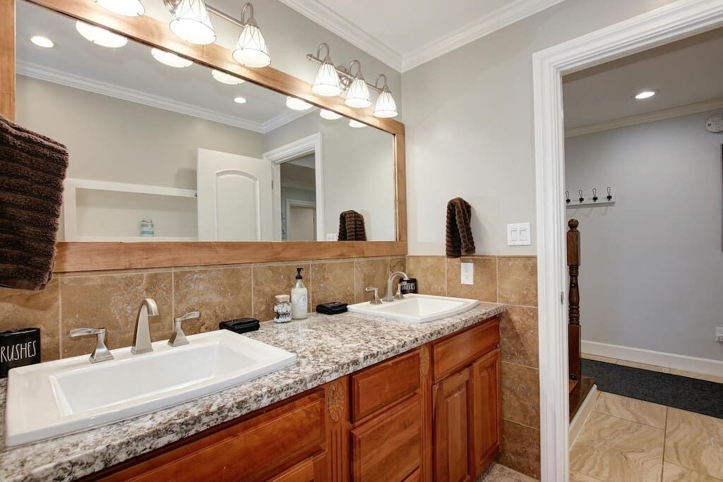 Photo of Bathroom in Nicolaus