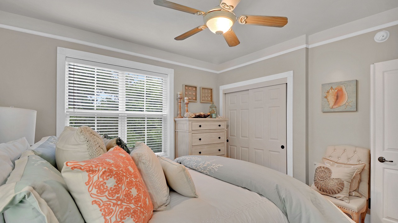 Photo of Others in Saint Simons Heights