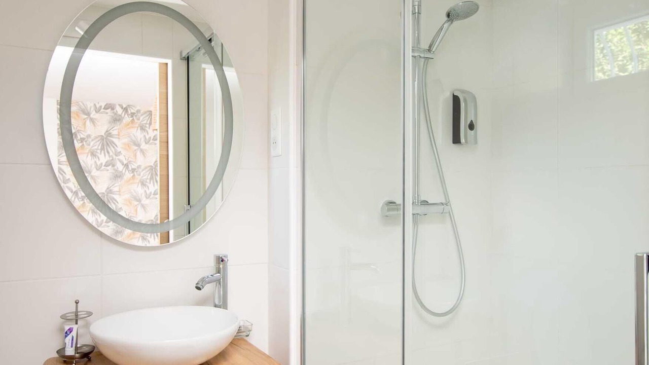Photo of Bathroom in Pujaudran