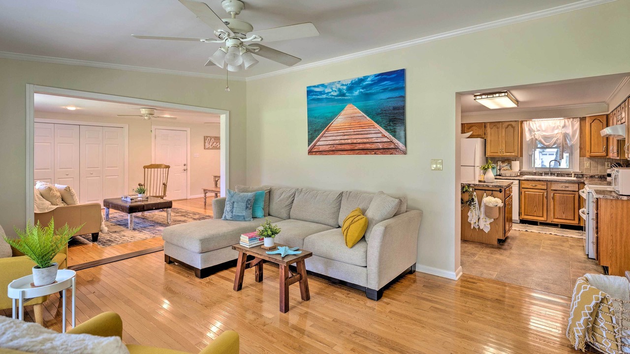 Photo of Livingroom in Reedville