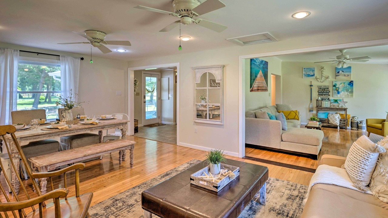 Photo of Livingroom in Reedville