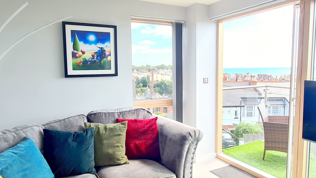 Photo of Livingroom in Teignmouth