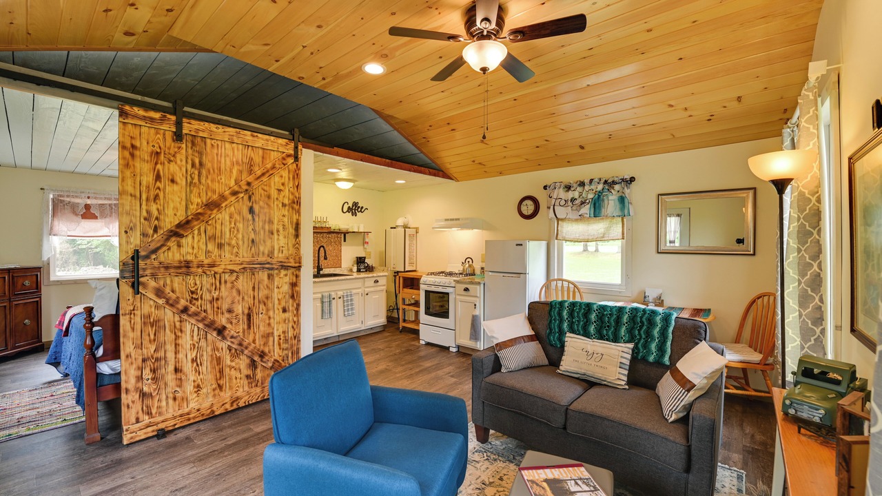 Photo of Livingroom in West Edmeston