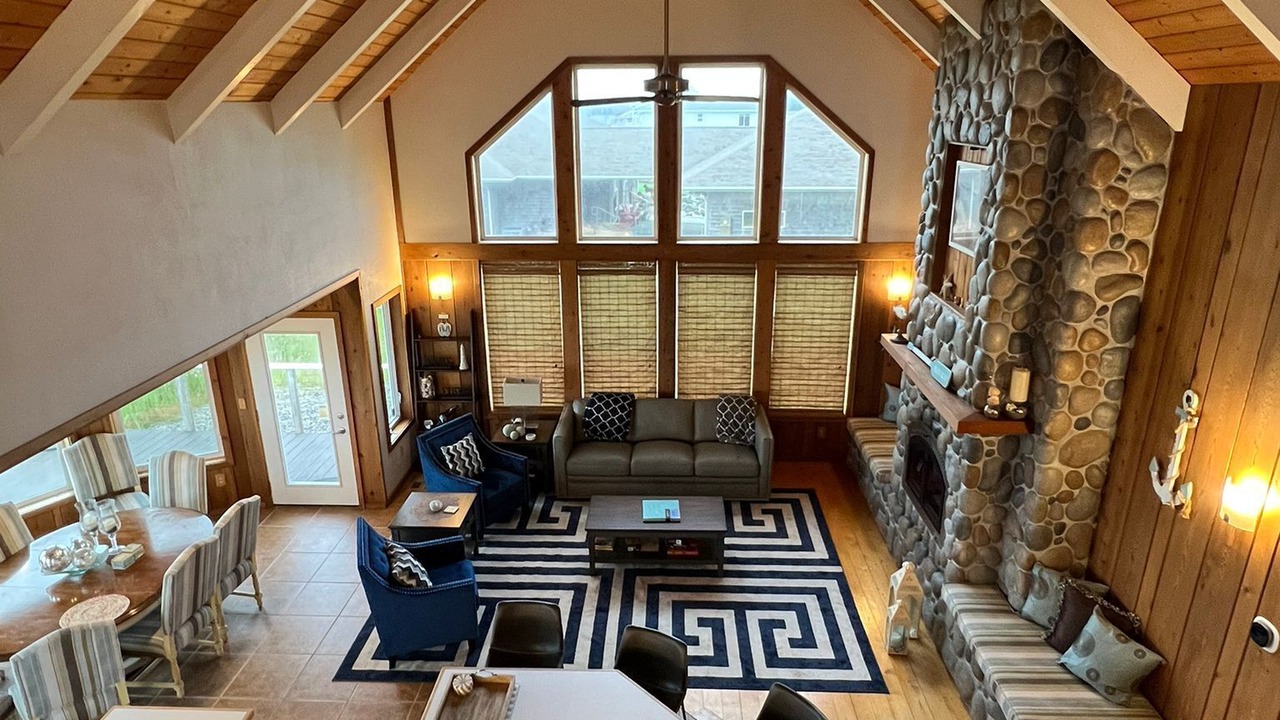 Photo of Livingroom in Cohassett Beach