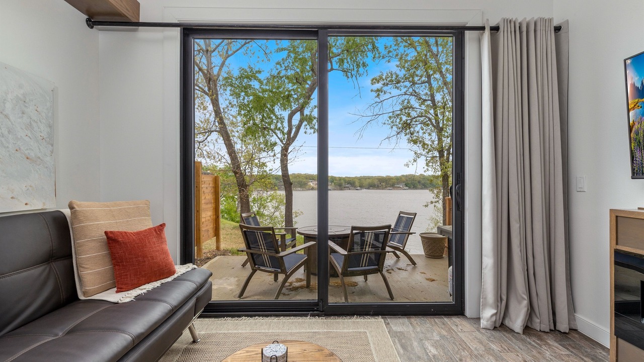 Photo of Livingroom in Grove