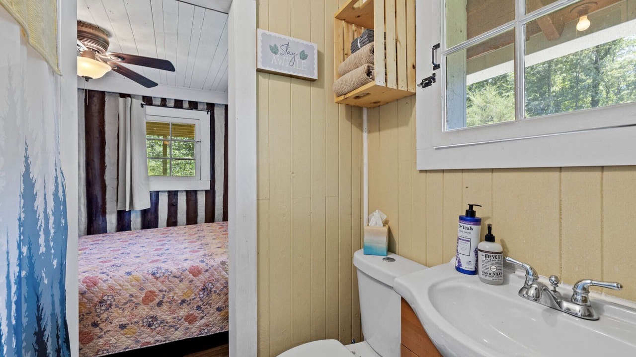 Photo of Bathroom in Chimney Rock
