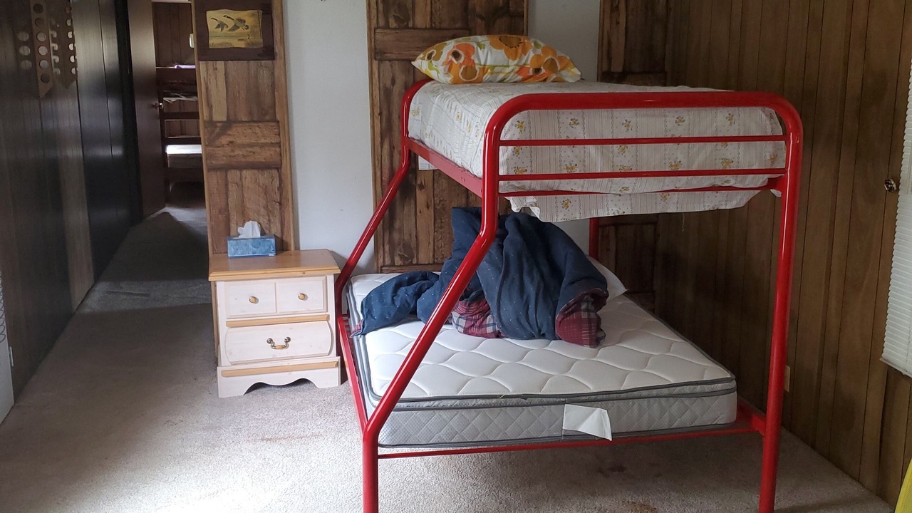 Photo of Bedroom in Acme