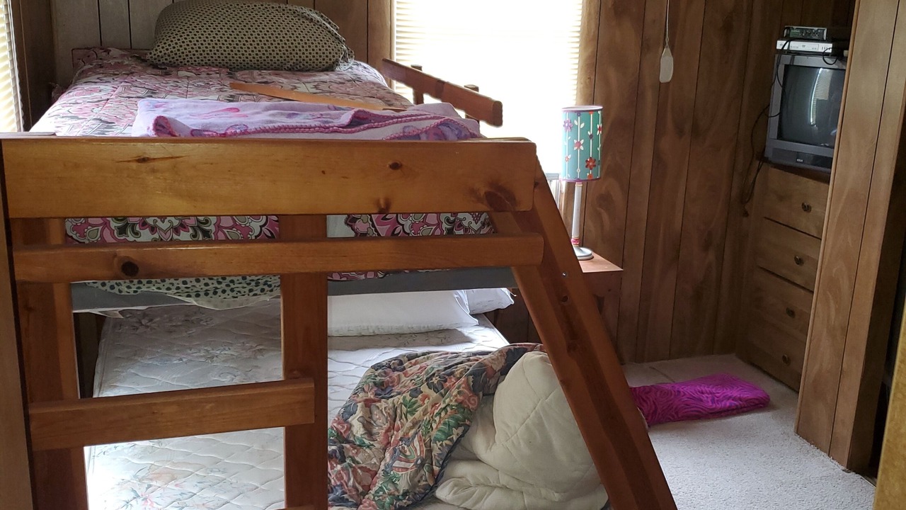 Photo of Bedroom in Acme