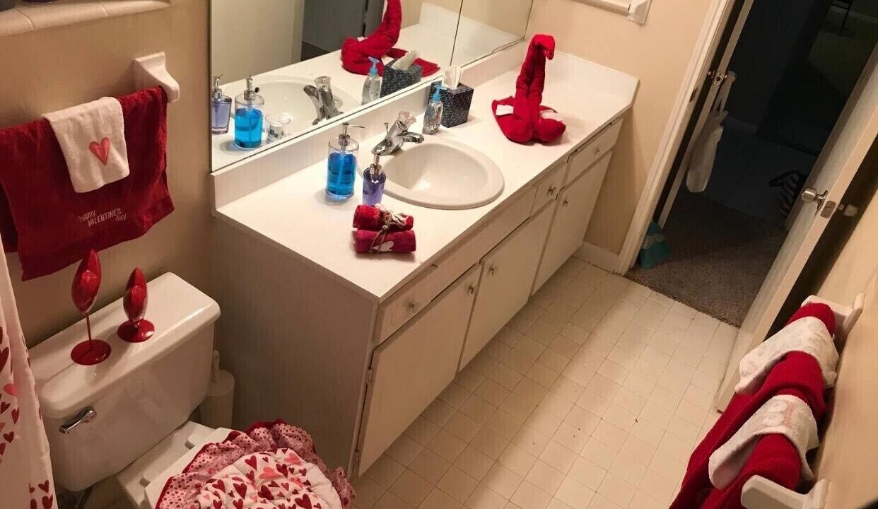 Photo of Bathroom in Woodlake - Briar Meadow