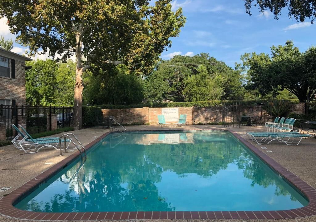 Photo of Outdoor in Woodlake - Briar Meadow