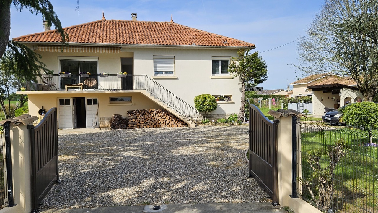 Photo of Outdoor in Coutras