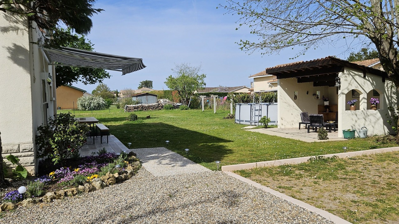 Photo of Outdoor in Coutras