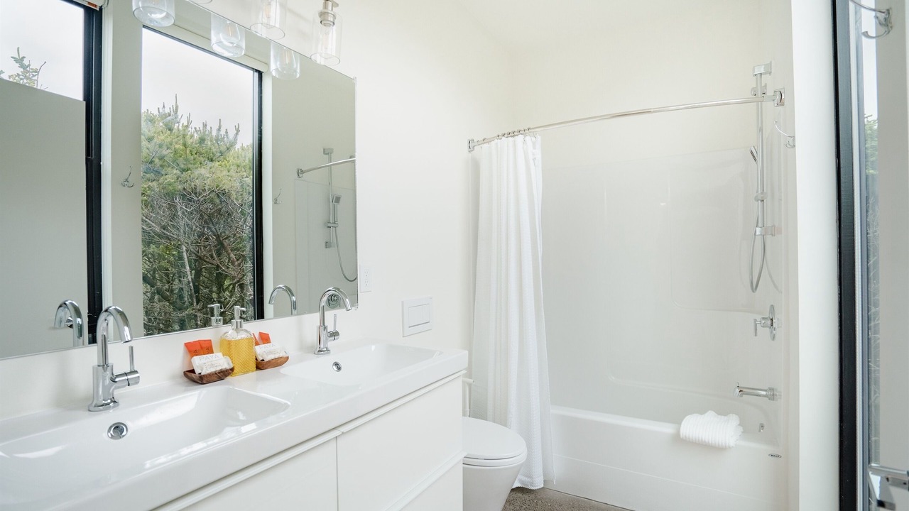 Photo of Bathroom in Tierra Del Mar
