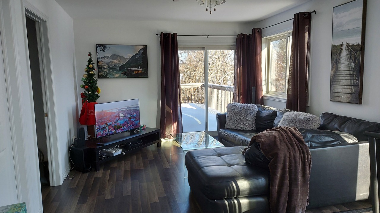 Photo of Livingroom in McKellar