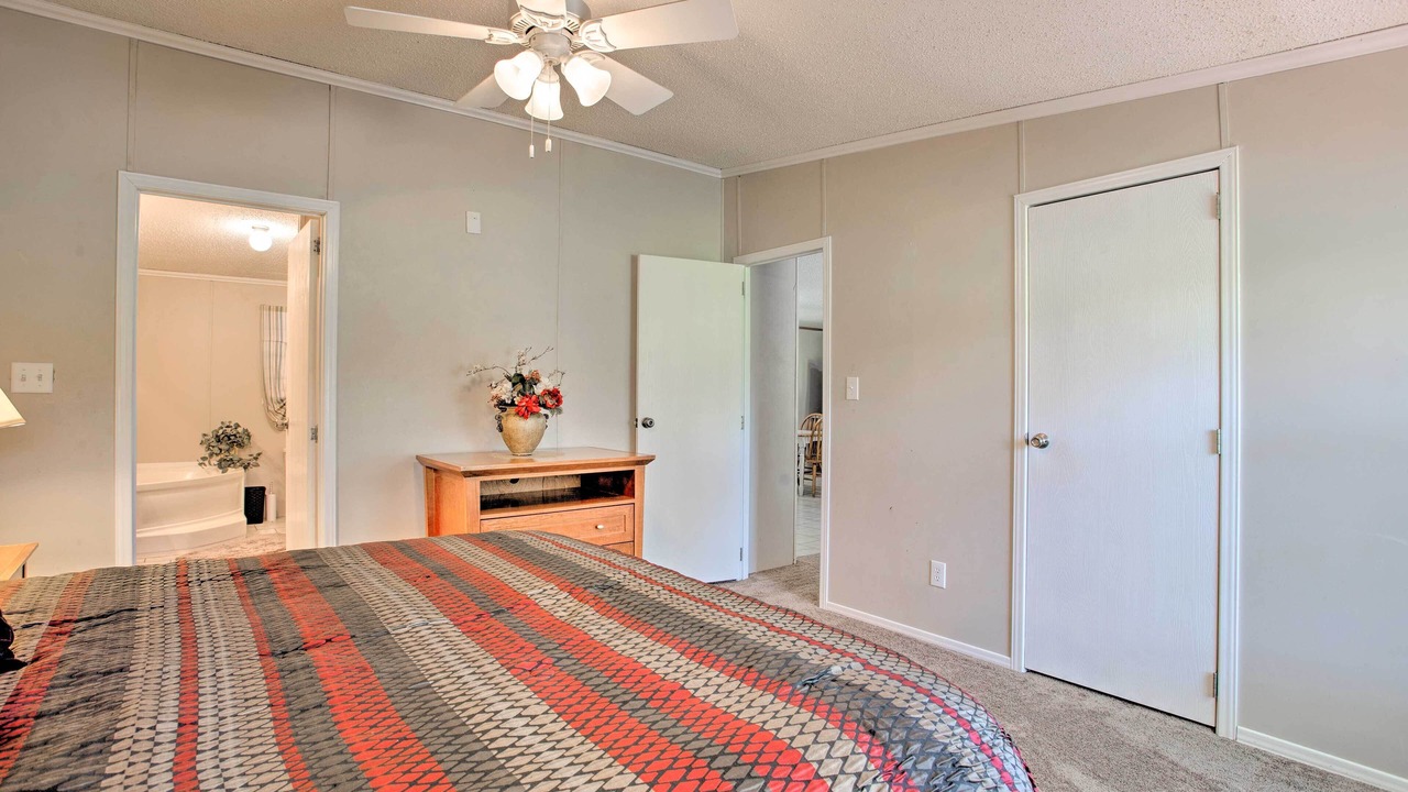 Photo of Bedroom in Custer County