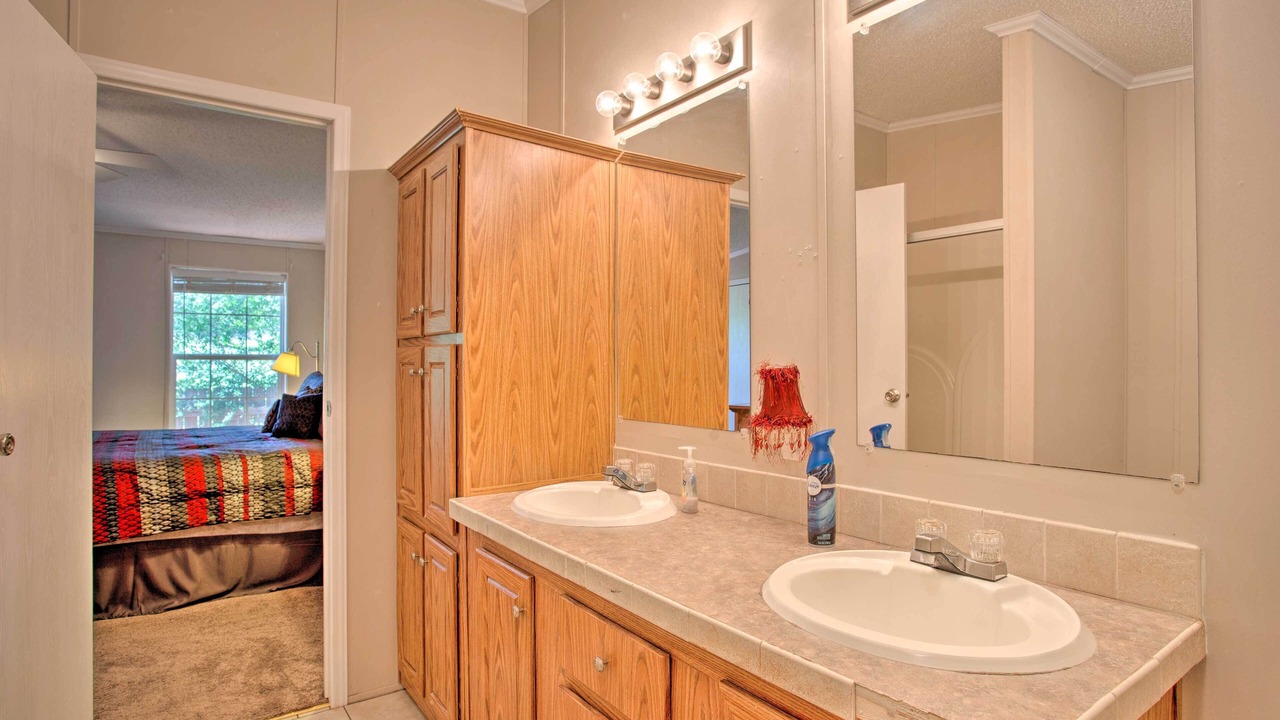 Photo of Bathroom in Custer County