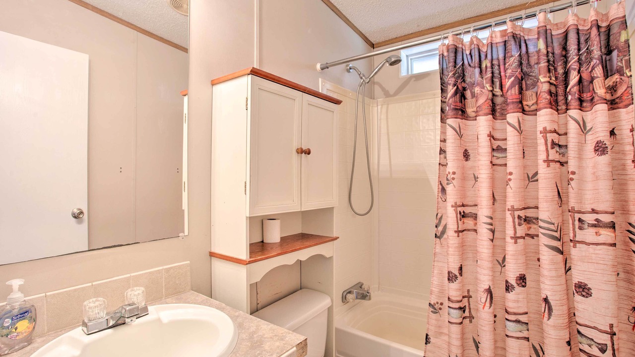 Photo of Bathroom in Custer County