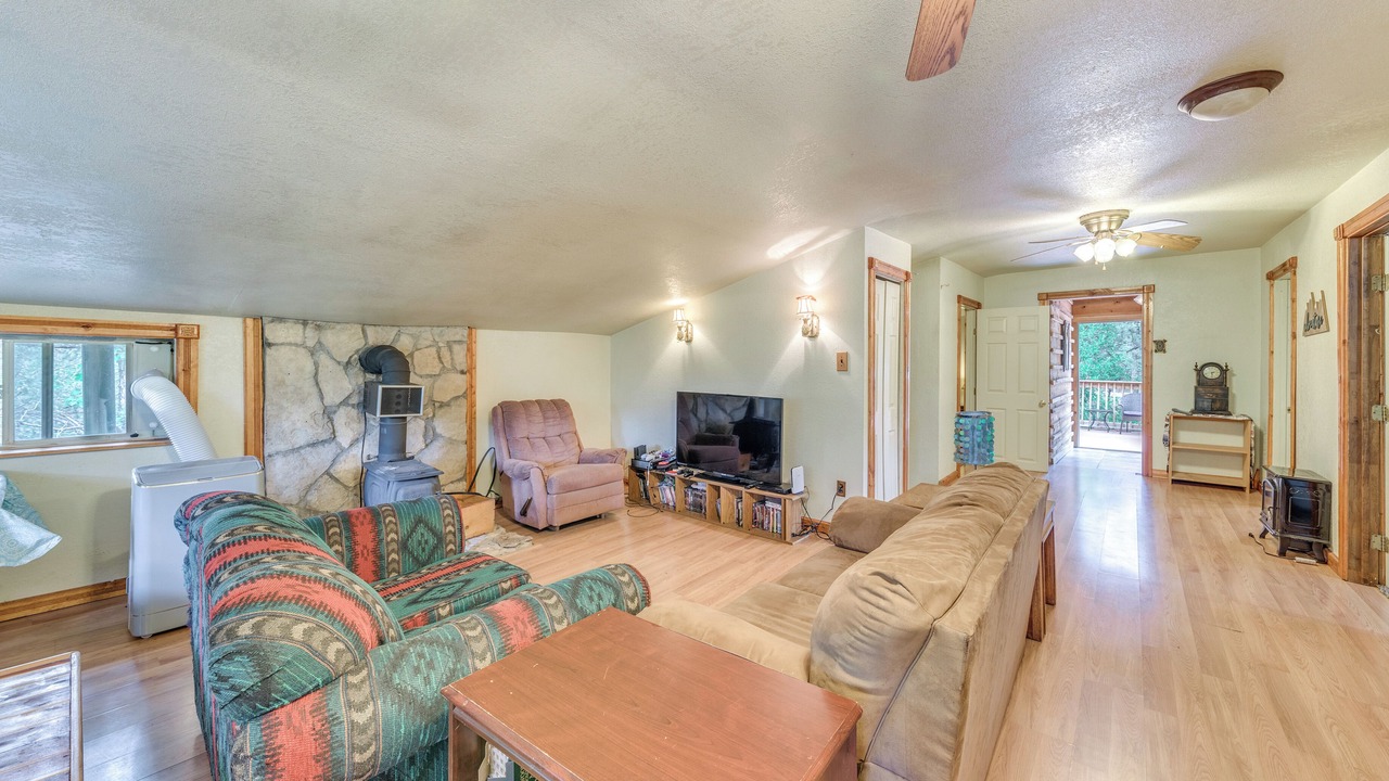 Photo of Bedroom in Cloudcroft