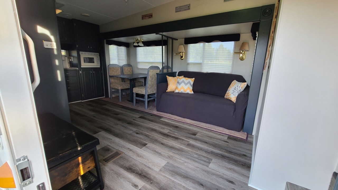 Photo of Livingroom in Custer