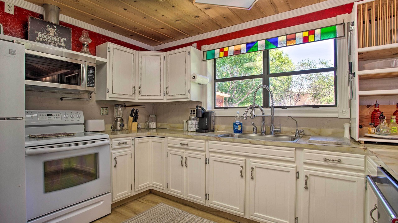 Photo of Kitchen in Custer County