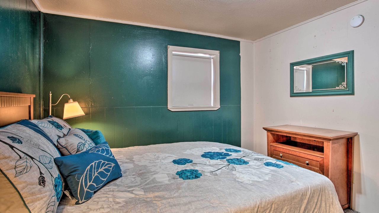 Photo of Bedroom in Custer County
