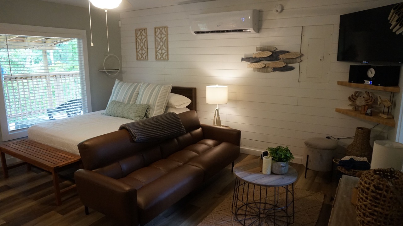 Photo of Bedroom in Smithville