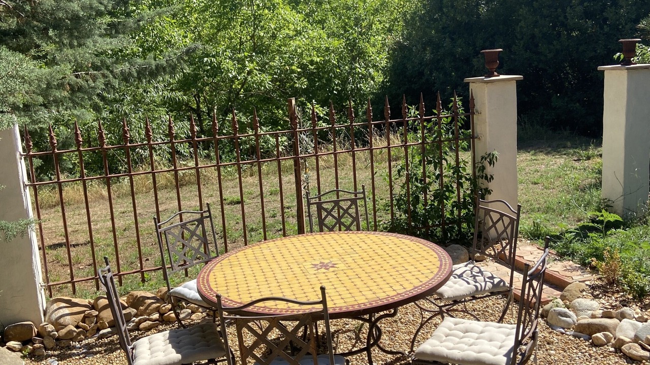 Photo of Outdoor in Meyrannes