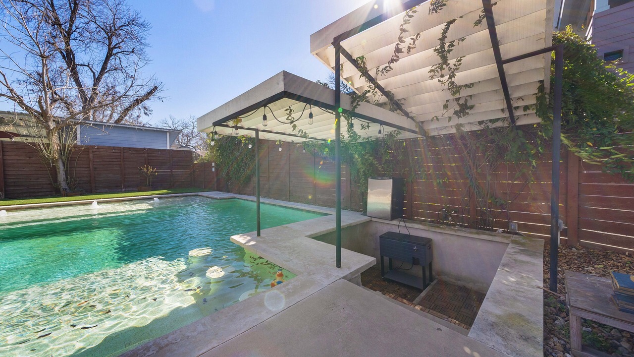 Photo of Outdoor in MLK
