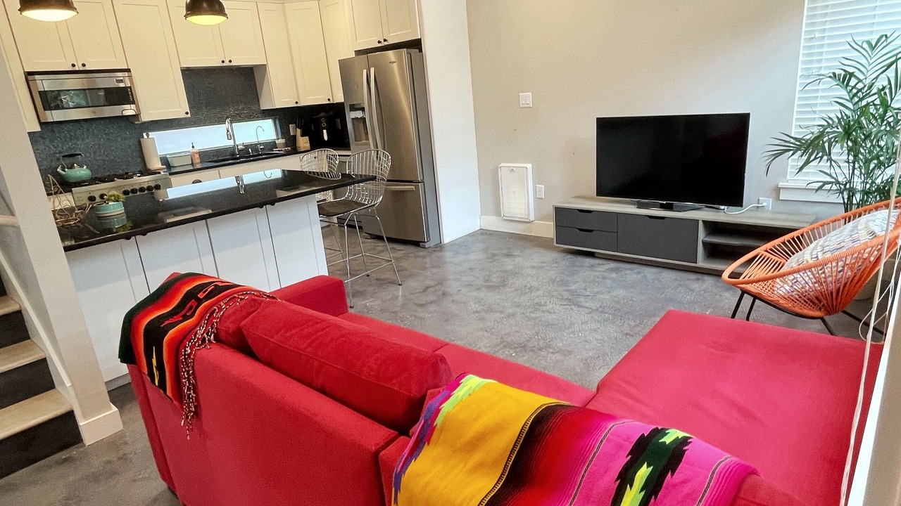 Photo of Livingroom in MLK
