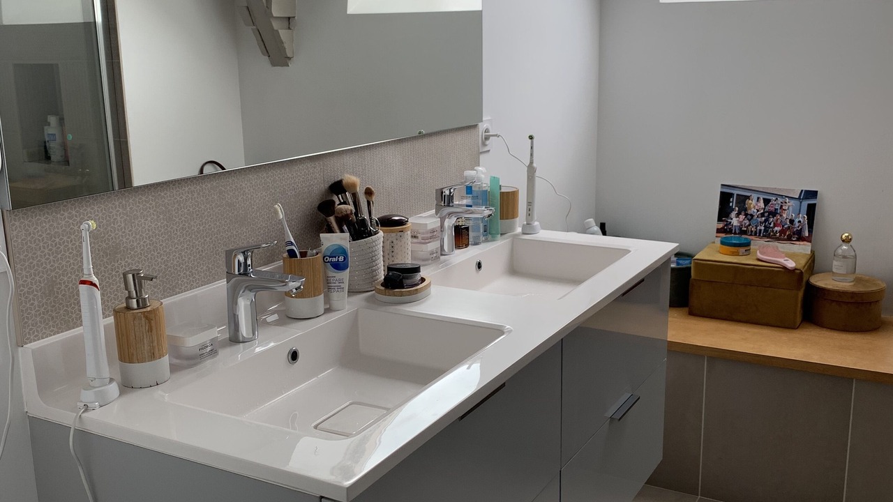 Photo of Bathroom in Combourg