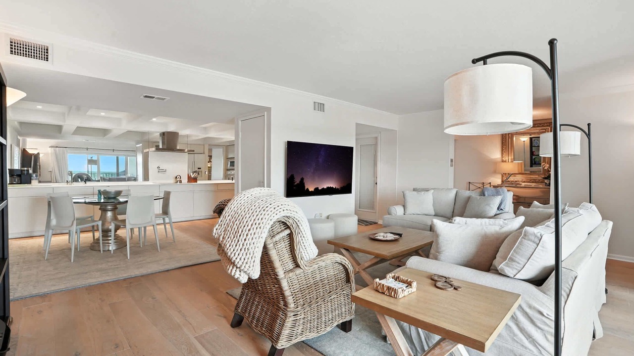 Photo of Livingroom in Park Shore