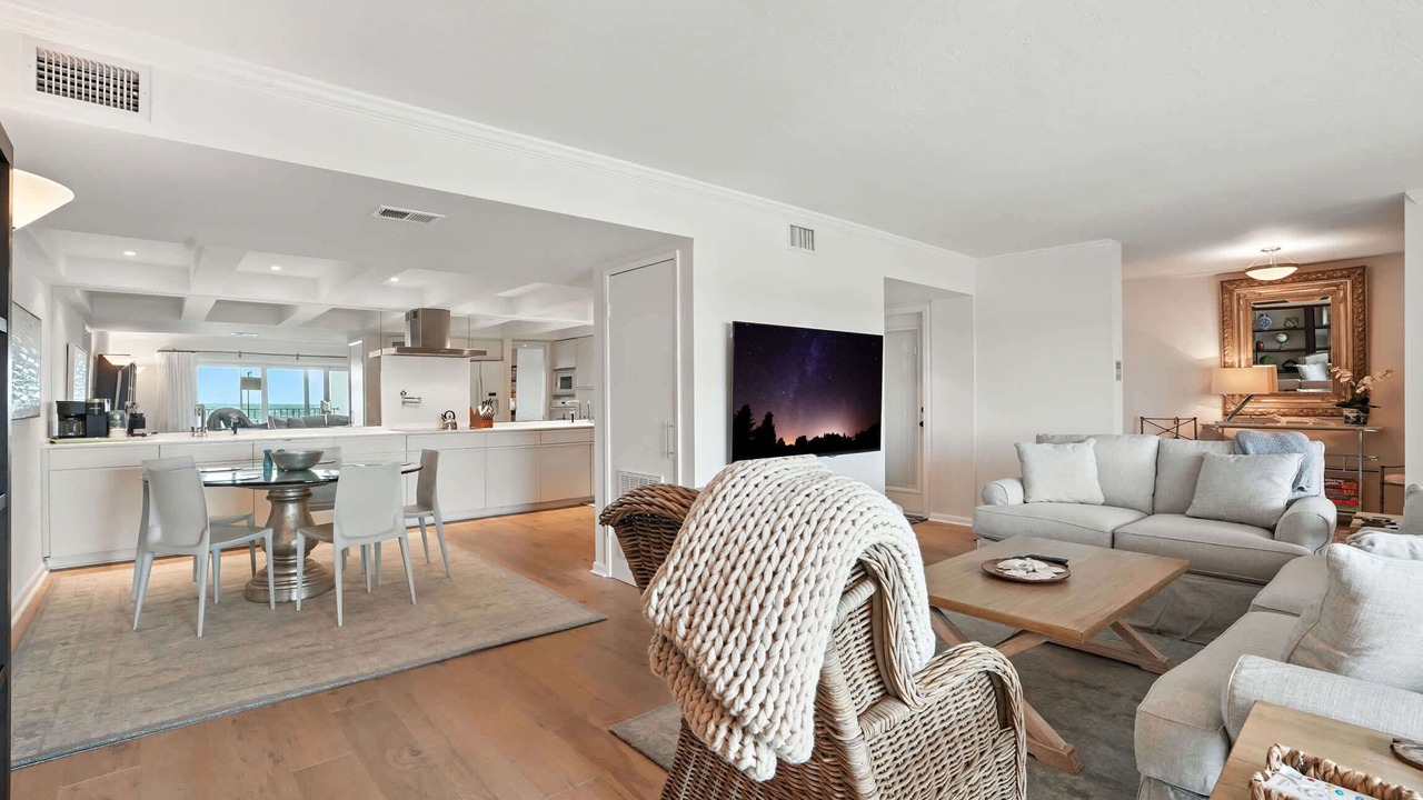 Photo of Livingroom in Park Shore