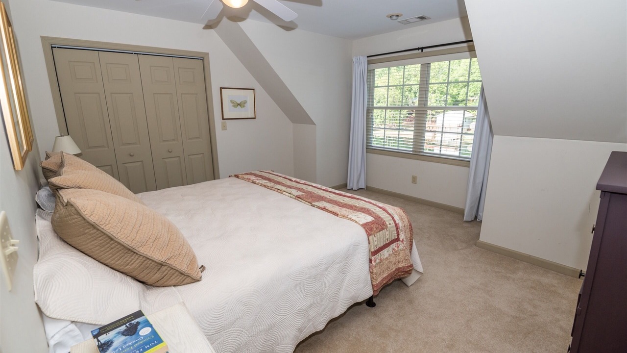 Photo of Bedroom in Dadeville