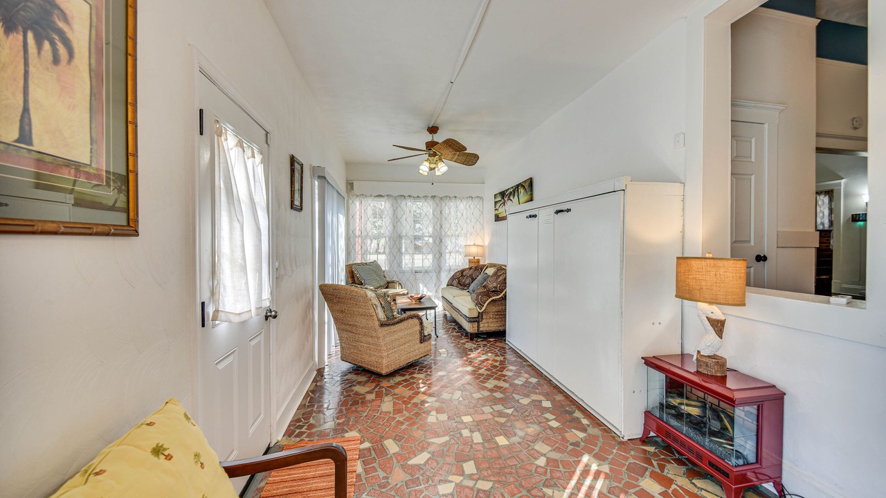 Photo of Livingroom in Hampton