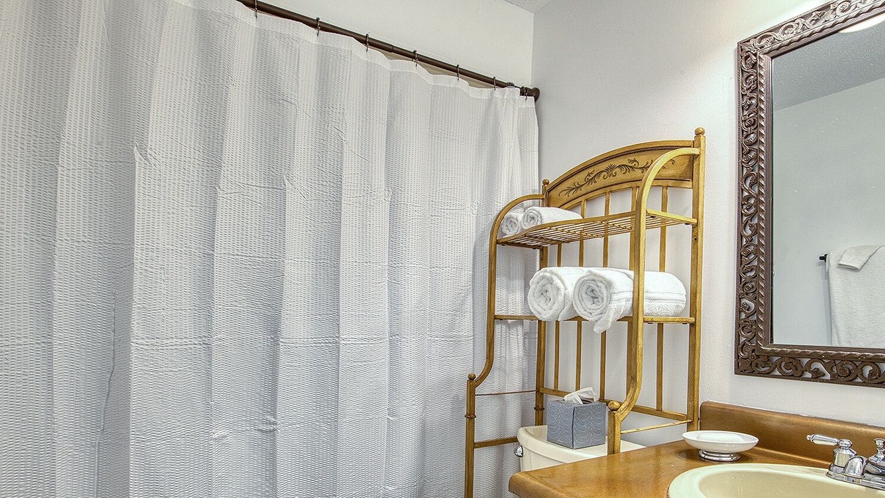 Photo of Bathroom in Maggie Valley