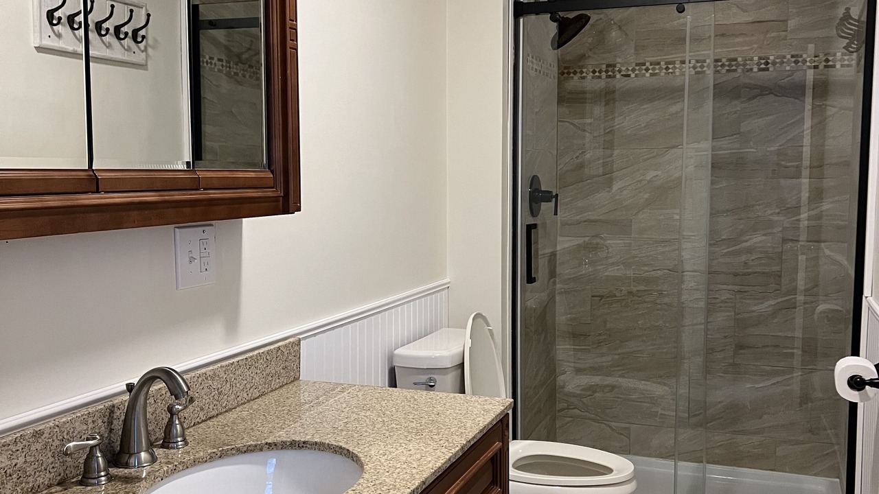 Photo of Bathroom in Roxbury