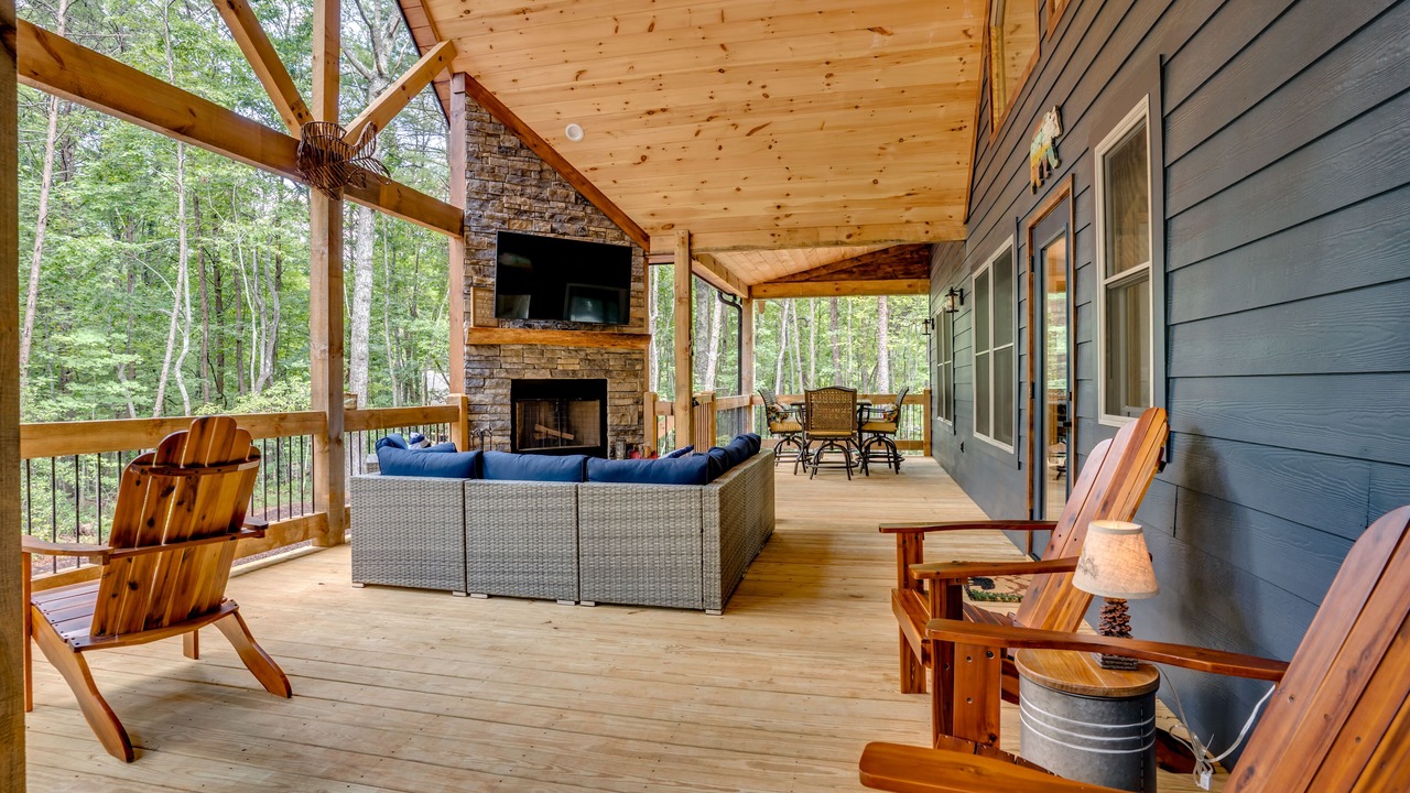 Photo of Patio Balcony in McCaysville