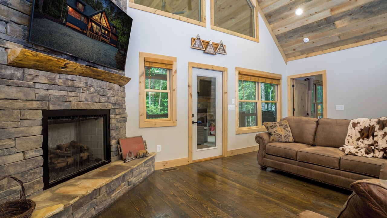 Photo of Livingroom in McCaysville