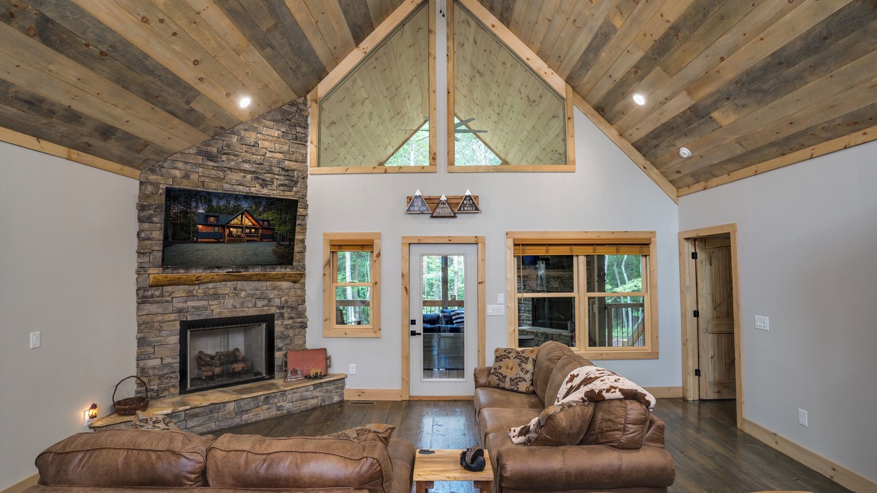 Photo of Livingroom in McCaysville