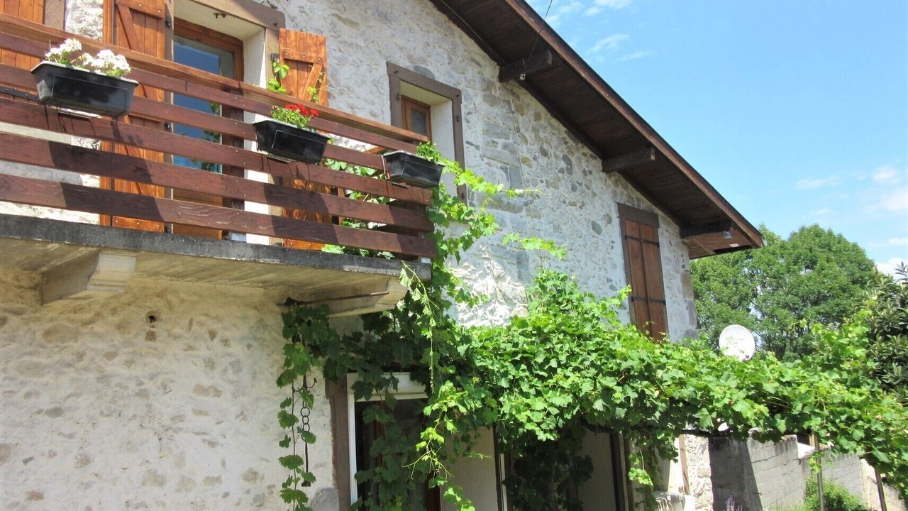 Photo of Outdoor in Merigon
