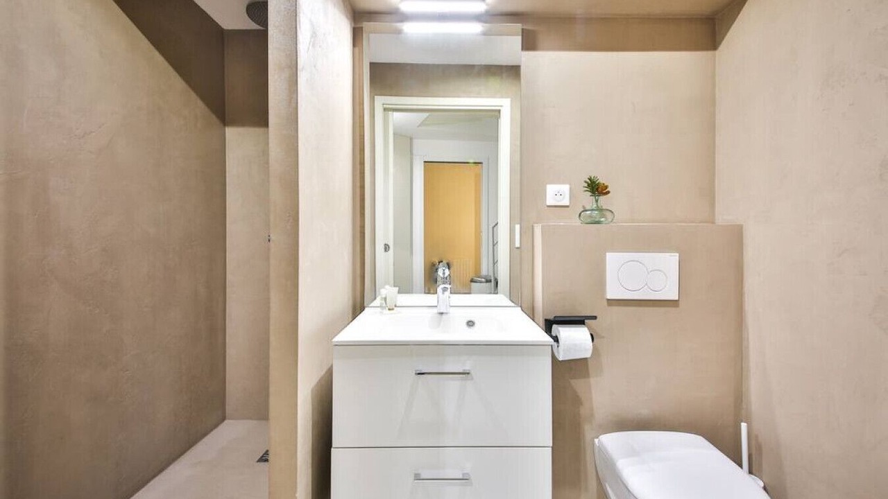 Photo of Bathroom in Quartier de la Plaine-de-Monceaux