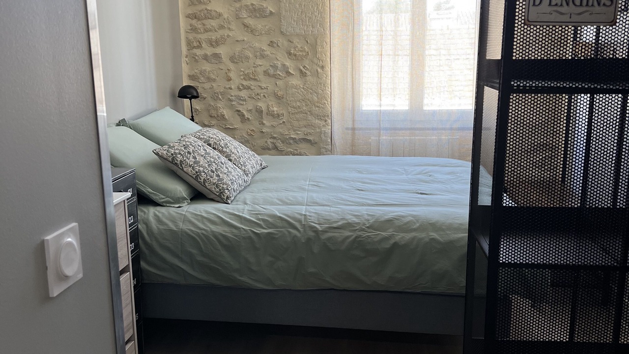 Photo of Bedroom in Lesparre-Medoc