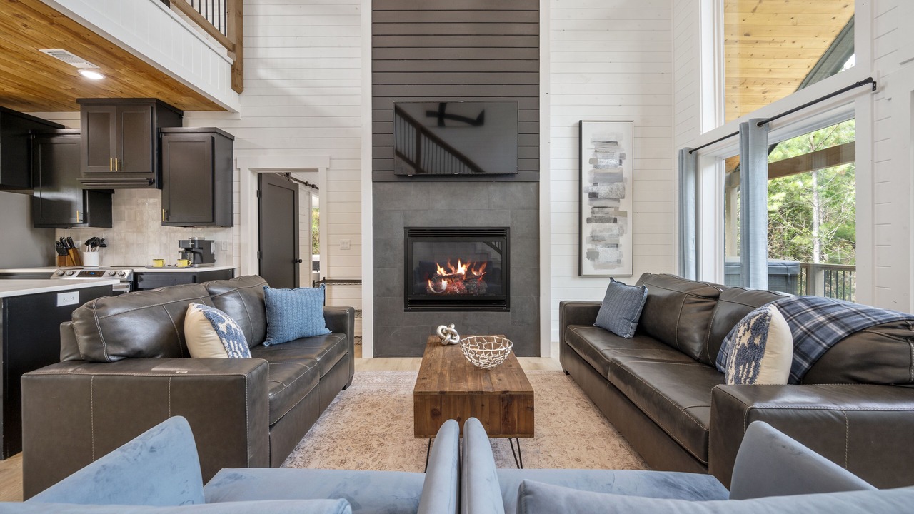 Photo of Livingroom in Broken Bow