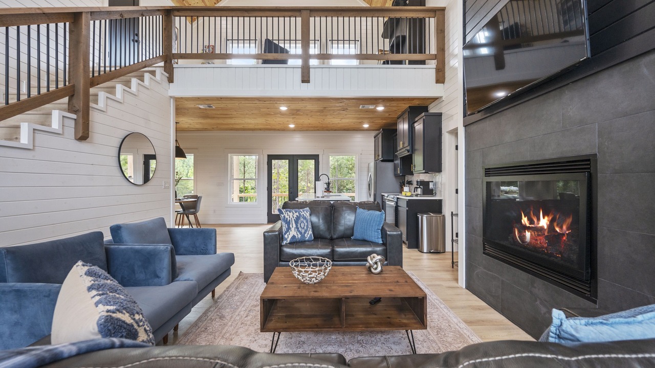 Photo of Livingroom in Broken Bow
