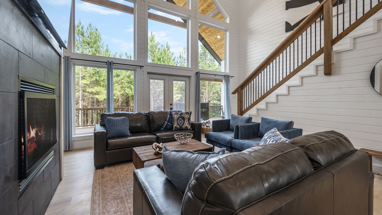 Photo of Livingroom in Broken Bow