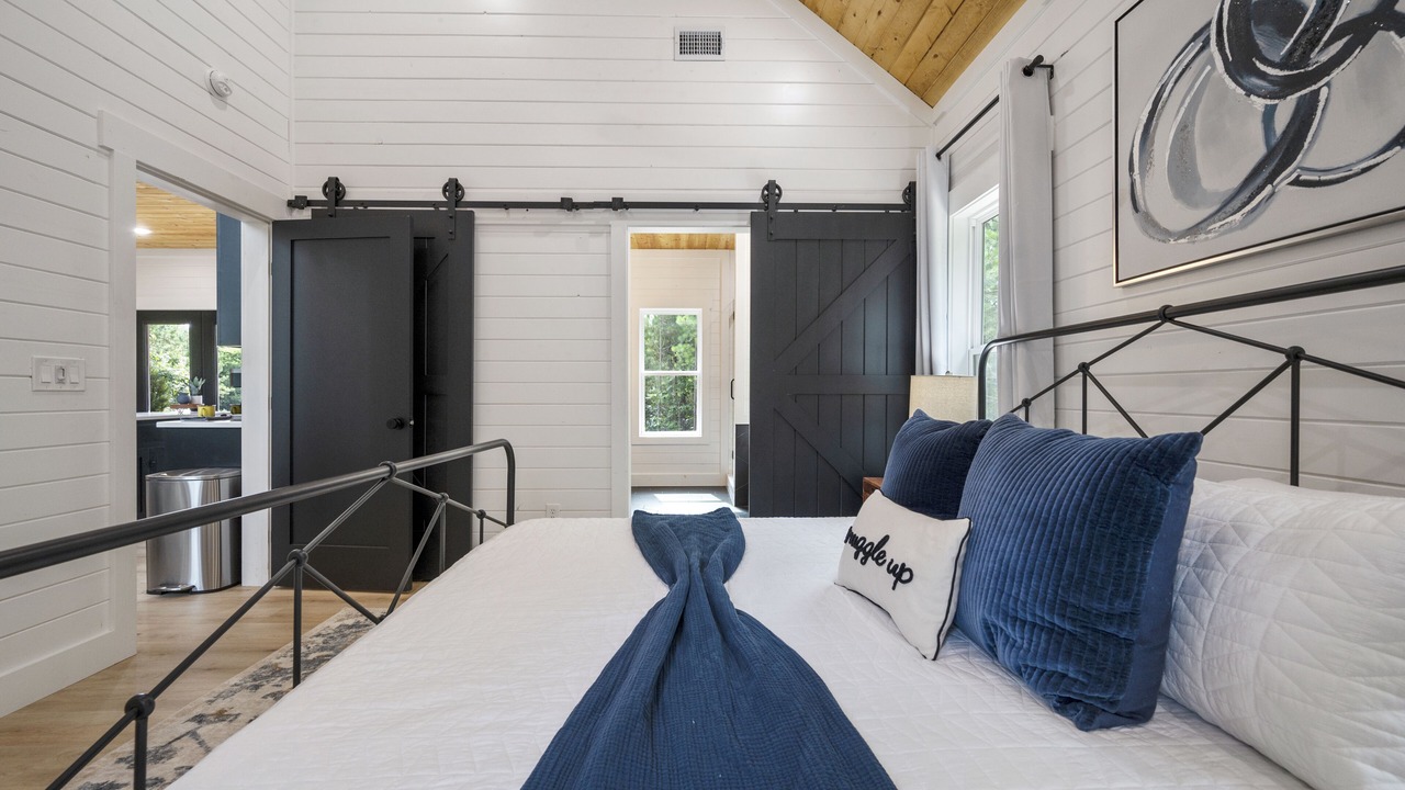 Photo of Bedroom in Broken Bow